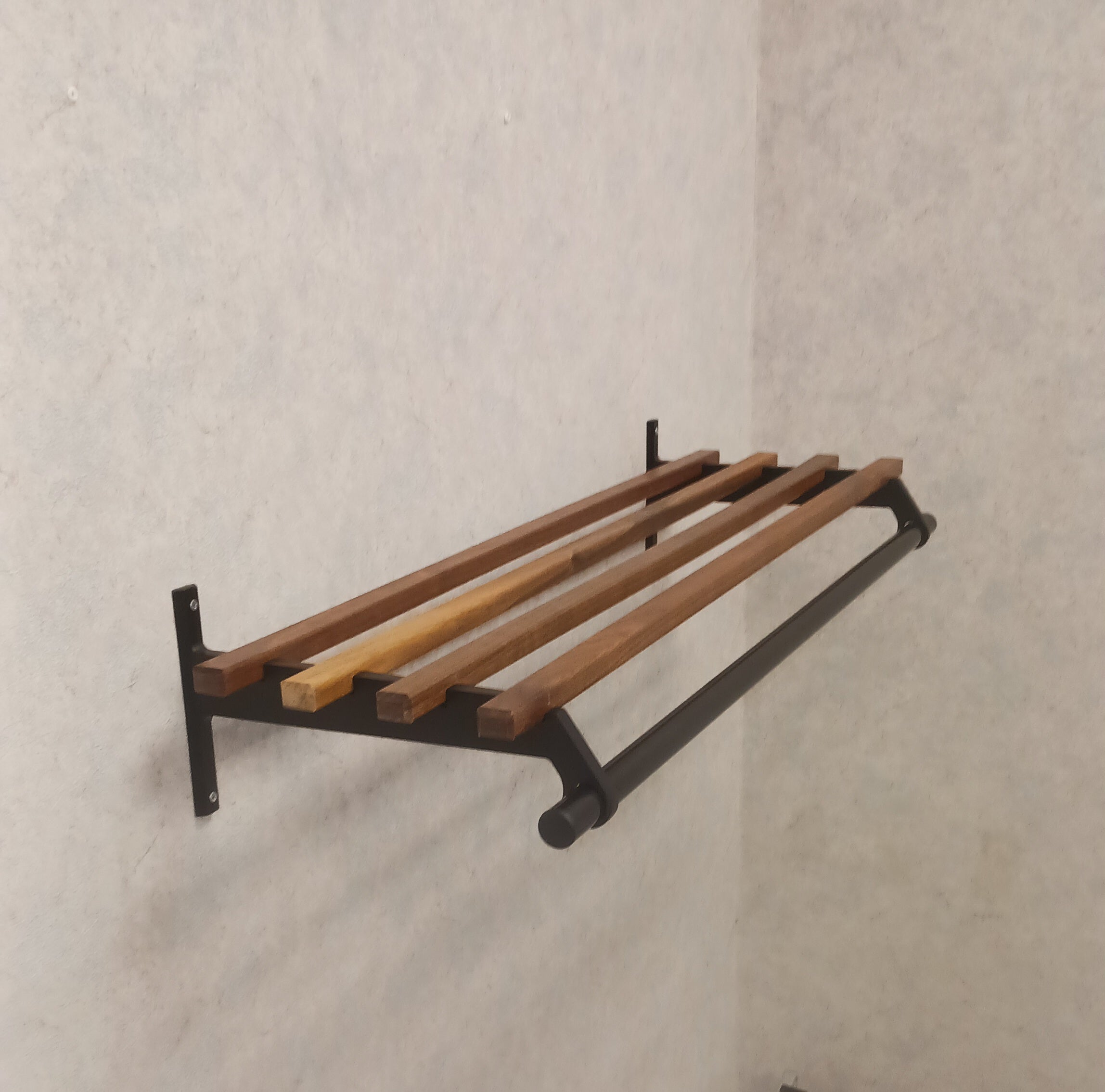 Forever Hanger Rod Shelf